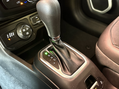 Jeep Renegade 2.0 16V TURBO DIESEL LONGITUDE 4P 4X4 AUTOMÁTICO