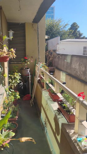 Amplio Departamento Con 3 Dormitorios, 2 En Suite.