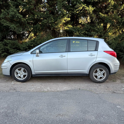 Nissan Tiida 1.8 Visia Plus