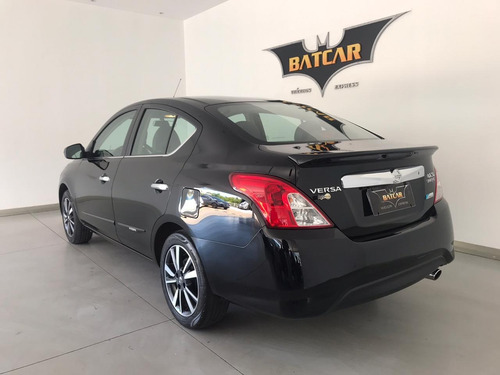 Versa 1.6 Unique