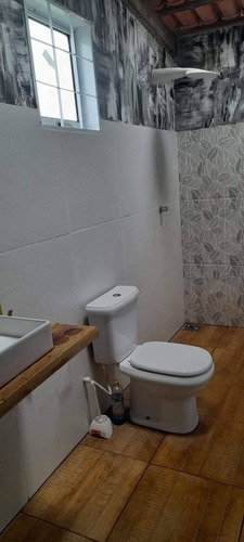 Chácara Com Casa De 2 Quartos E 2 Banheiros