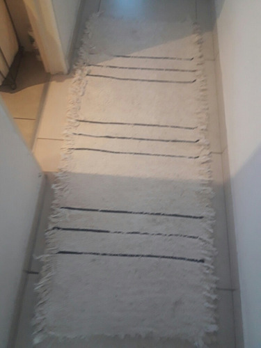 Imagen 1 de 7 de Alfombra Olivia Rayada Marca Godet House