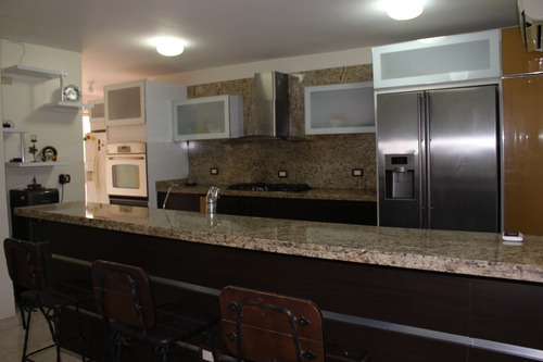 Imagen 18 de 28 de Cómodo Apartamento En La Planta Pent House Del Edificio Residencias La Vereda.