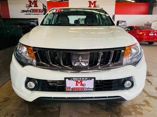 Imagen 2 de 12 de Mitsubishi L200 Modelo 2018