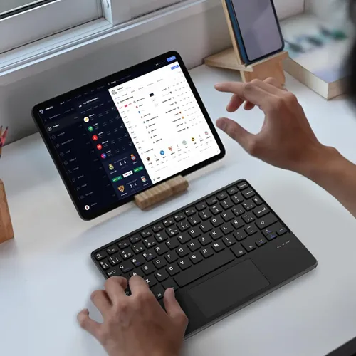 Funda Smart Case Con Teclado Touchpad Para iPad Air 11 M2