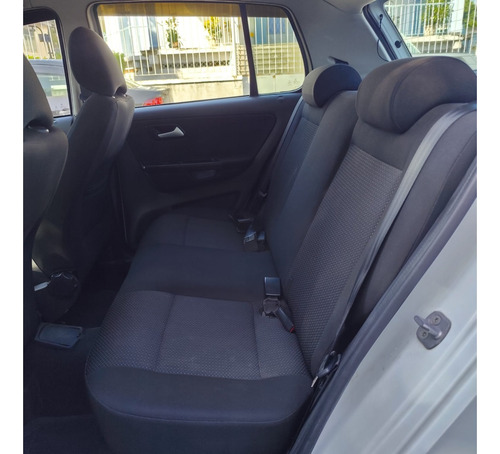 Volkswagen Fox 1.6 MSI TOTAL FLEX CONNECT 4P I-MOTION