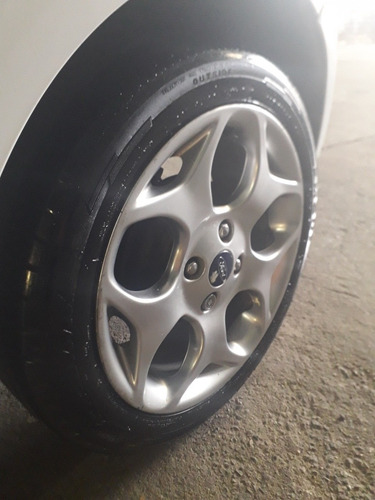 Ford Fiesta Kinetic Design 1.6 Design 120cv Titanium 2013
