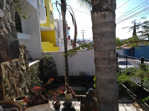 Jm/ Casa Con Grandes Espacios En Tejeda