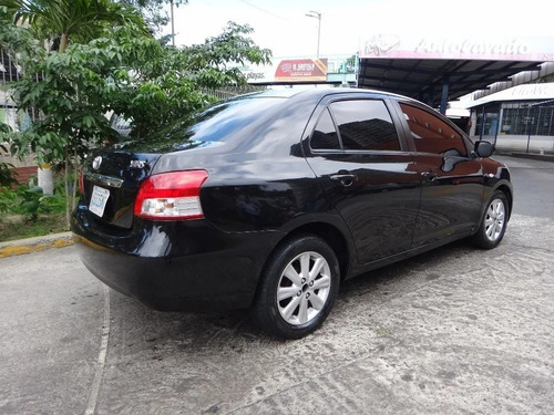 Imagen 4 de 13 de Toyota Yaris Belta Automatico