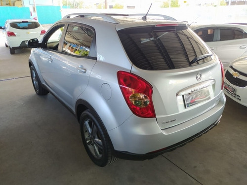 Imagem 5 de 15 de Ssangyong Korando Gls 4x4 Turbo Diesel C/ Teto Solar