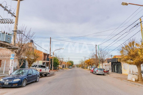 Venta Duplex 2 Dormitorios + Local