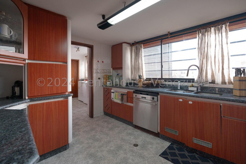 Apartamento En Venta En Colinas De Valle Arriba Mls #24-20542