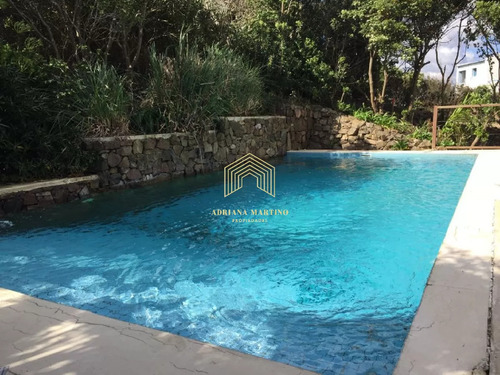 Hermosa Casa Con Vista Al Mar, En Punta Piedras 4 Dormitorios Y Dependencia ,con Piscina Y Parrillero
