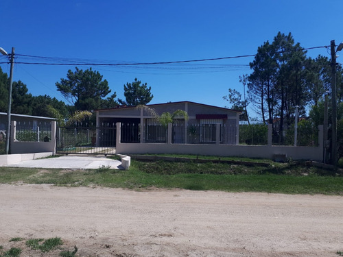 Permuta O Venta Las Toscas 2 Dorm.