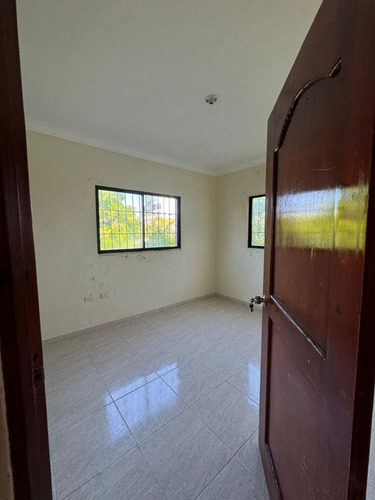 Se Vende Casa En San Pedro De Macoris Cerca Del Supermercado Jumbo