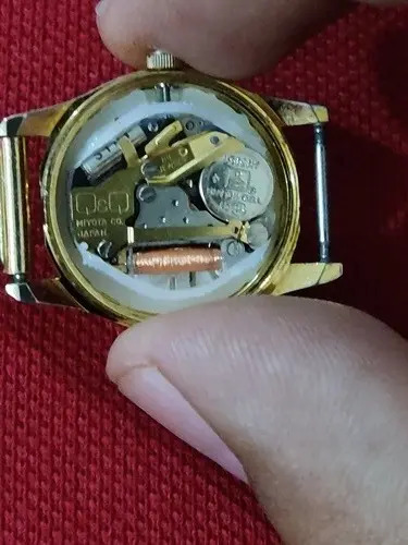 Precioso reloj de pulsera, de oro 18K de la marca Certina suizo