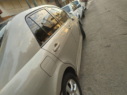 Nissan Tiida 1.8 Acenta