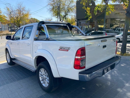 Imagen 5 de 10 de Toyota Hilux 2013 3.0 Cd Srv I 171cv 4x2