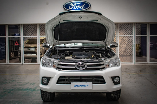 Imagen 9 de 11 de Toyota Hilux Srv 4x2 2.8l Modelo 2016