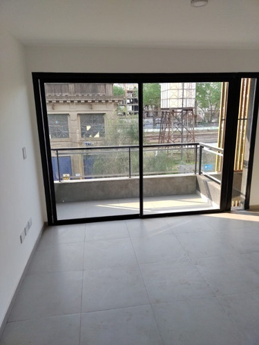 Imagen 2 de 10 de Departamento En Venta En Castelar Sur