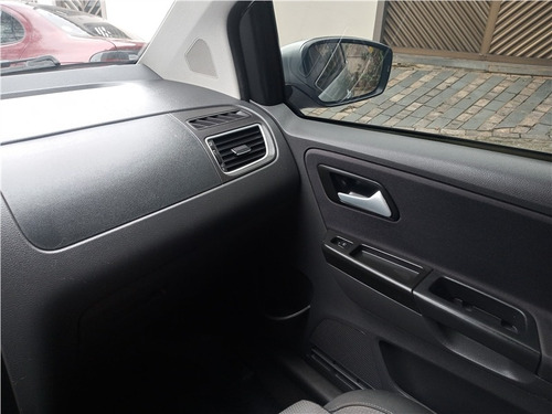 Imagem 12 de 14 de Volkswagen Spacefox 1.6 Mi Trend 8v Flex 4p Automatizado