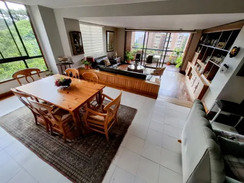 Apartamento En Venta Ubicado En El Poblado Sector Loma De Los Gonzalez (26528).