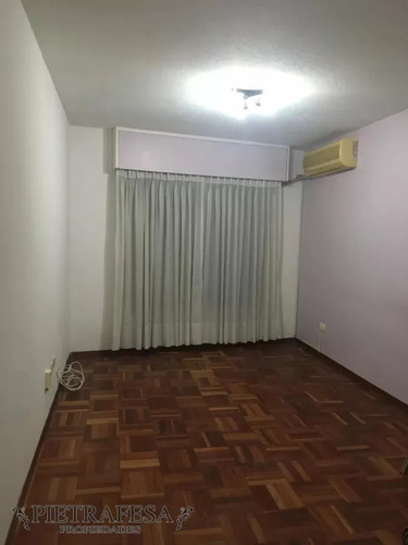 Apartamento En Venta  Con Renta 2 Dormitorios, 1 Baño Y Cochera Opcional- Canelones- Centro