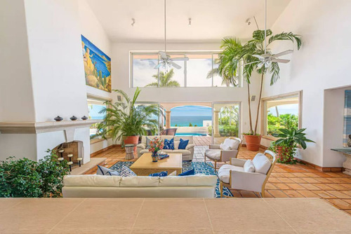 Casa De Lujo Con Jardín, Terraza, Pergola Y Alberca Privada,
