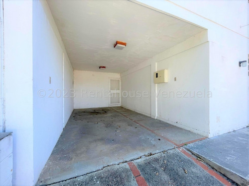 Imagen 2 de 20 de Casa Con Jardin En Venta En El Cafetal Mls#23-22476