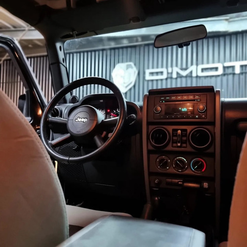 Imagen 8 de 10 de Jeep Wrangler Unlimited Automatico 2009 Equipado