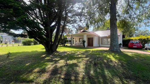 Casa En Venta En Country Golf Chascomus