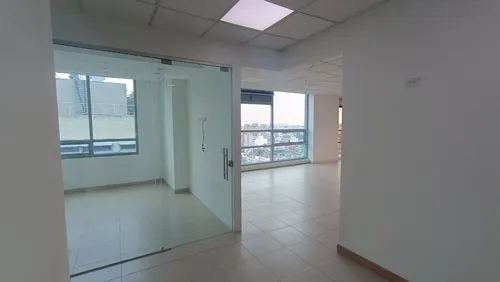 Oficina En Arriendo/venta En Chico Norte Iii. Cod A1105062