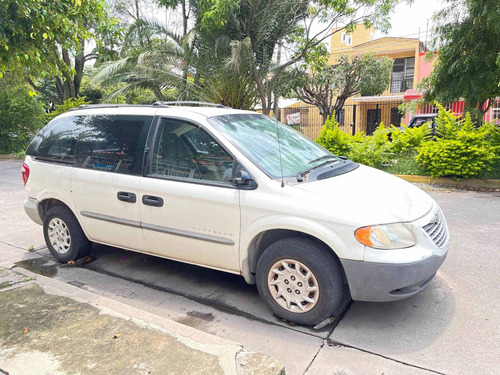 Imagen 2 de 9 de Chrysler Voyager