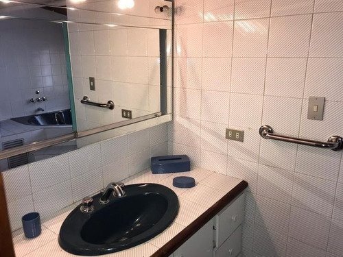 Imagen 7 de 10 de Casa En Venta Urb. Prados Del Este # 22-2115