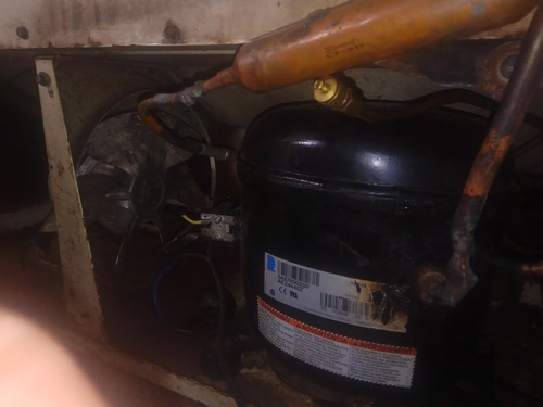 Imagen 3 de 4 de Compresor De Nevera Tecumseh 1/3 De 220 Vts.