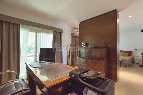 Imagen 14 de 27 de Lindisima Casa Con Mucha Luz Natural Sobre Espectacular Lote Interno De 1.372 M2
