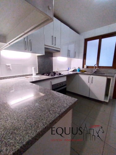 Fantástica Casa En Condominio Con Vista Despejada Cordillera