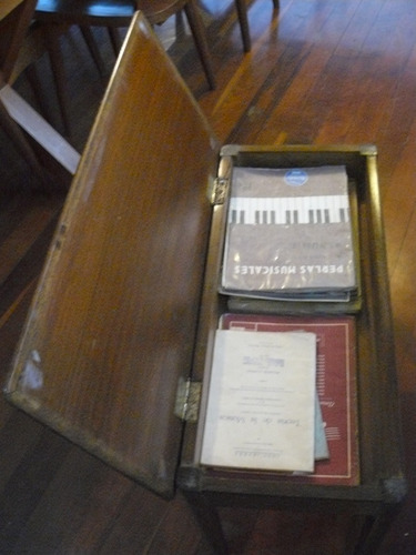 Piano Vertical Bentley