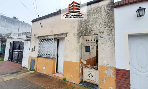 Venta Casa 3 Amb Patio Lote Propio 204 Mts - Caseros