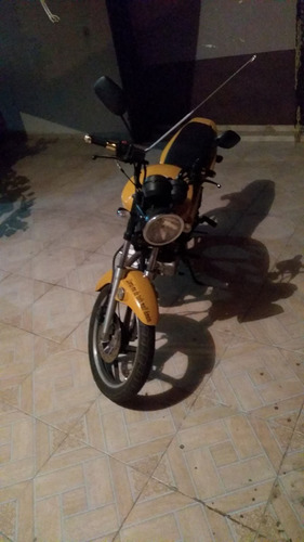 Imagem 2 de 3 de Speed Dafra 150