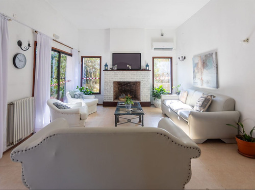 Venta De Casa - Residencial O Clinica