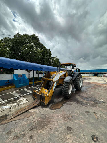 Valtra - Bm 100 - Com Garfo - Ano 2014