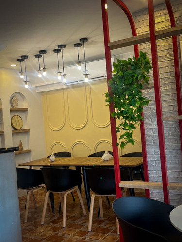 En Venta Fondo De Comercio, Castello Pizzería Y Lounge (sr)