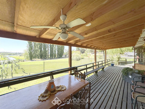 Casa En Venta De 3 Dorm. En Las Cabras