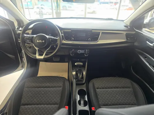 Kia Rio 1.6 L Sedan At