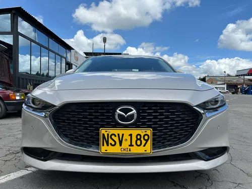 Mazda 3 Grand Touring 2.0cc AT AA 4X2