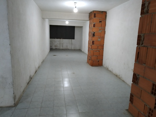 Imagen 4 de 7 de Se Alquila Edificio En Puerto La Cruz Alexis Quinan 0416.081.70.64