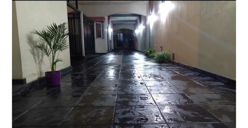 Triplex Con Cochera Y Terraza | Excelente Estado Y Detalles
