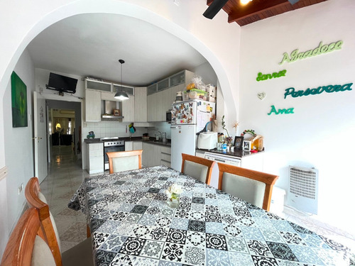 Imagen 7 de 11 de Venta Duplex 4 Ambientes Con Fondo Libre Castelar Financiado