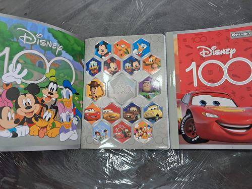Cuaderno Cuadriculado 100 Años Disney ( Cars / Spiderman )